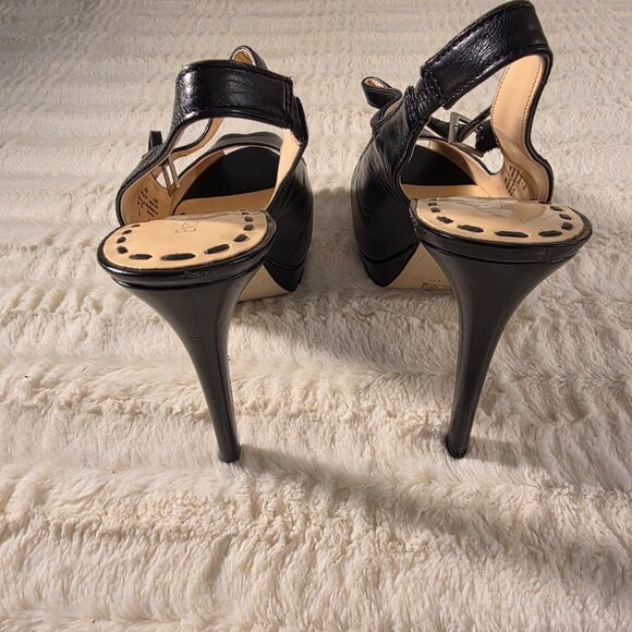 Shoes - Picture 2 of 5